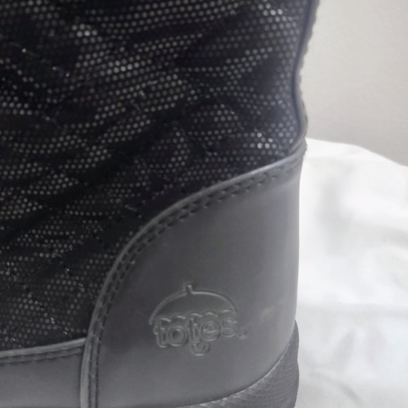 Totes Boots - Picture 3 of 3